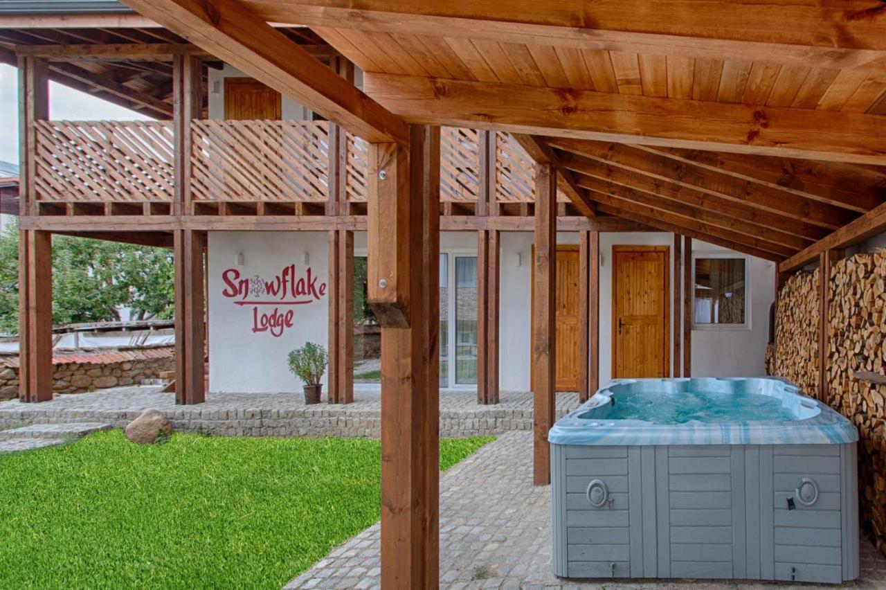 Къщи За Гости Сноуфлейк Snowflake Chalet And Snowflake Lodge بانسكو المظهر الخارجي الصورة